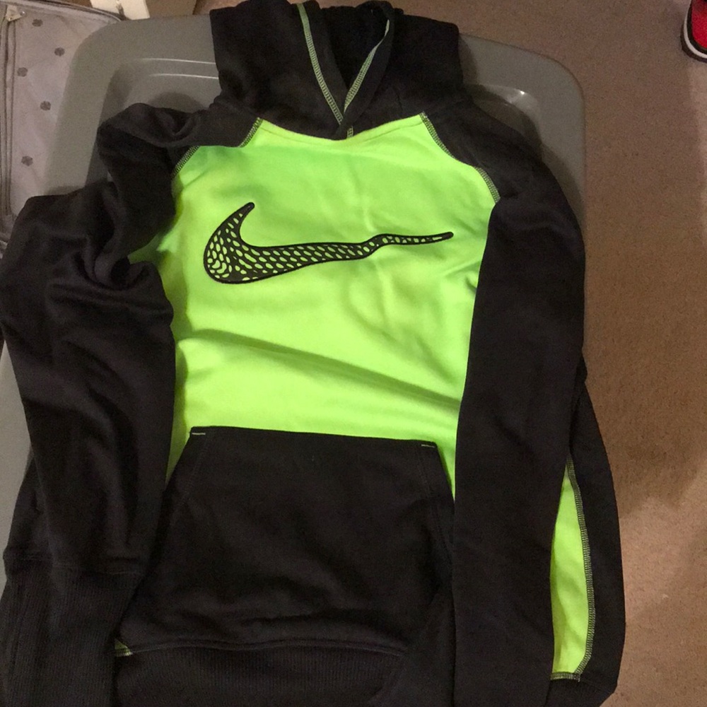 Nike sweatshirt